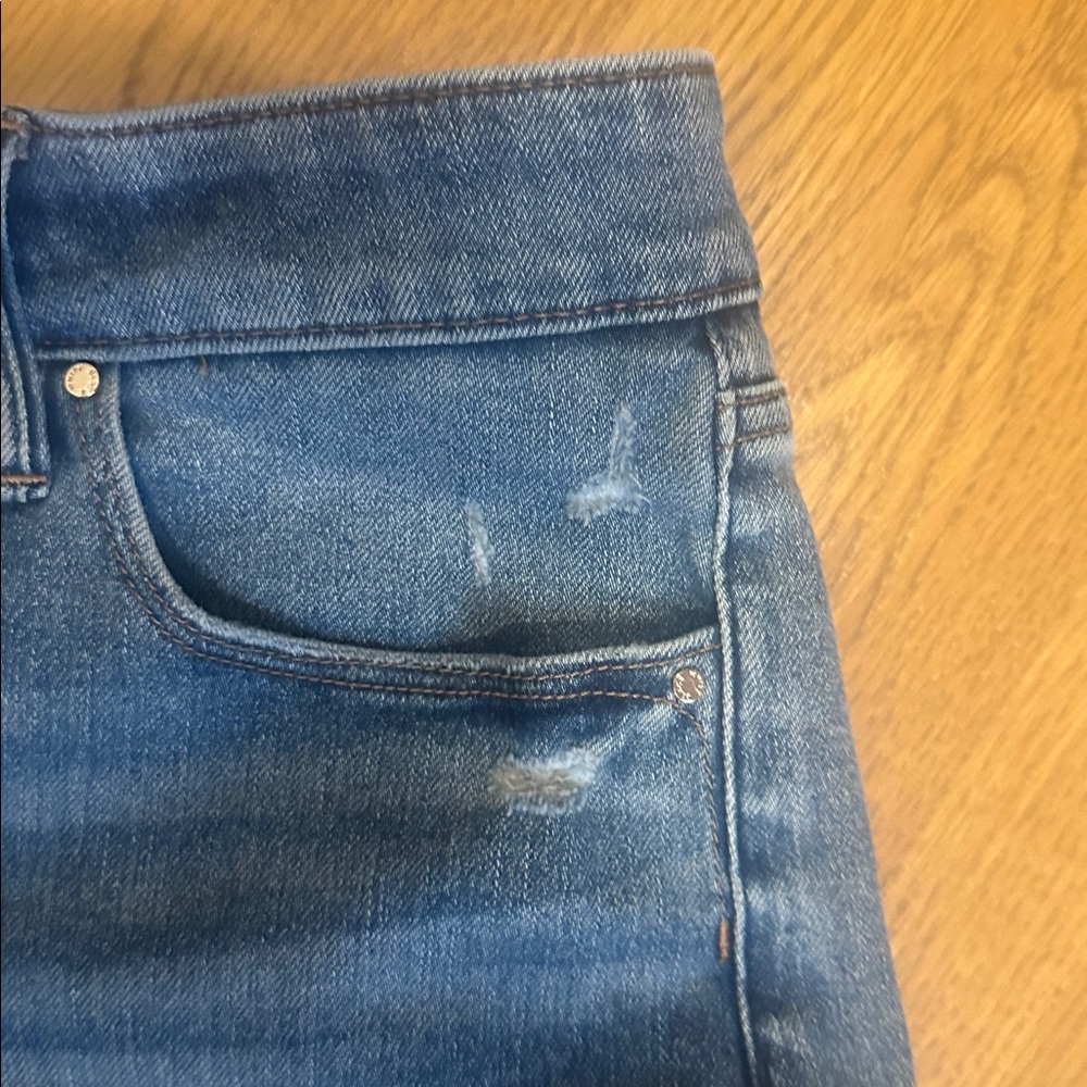 White House Black Market size 6 Denim Blue Women's Shorts - Picture 4 of 7